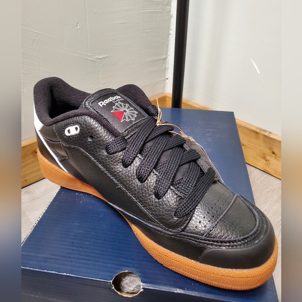 Reebok Unisex Black and Brown Sneakers - Picture 4 of 5